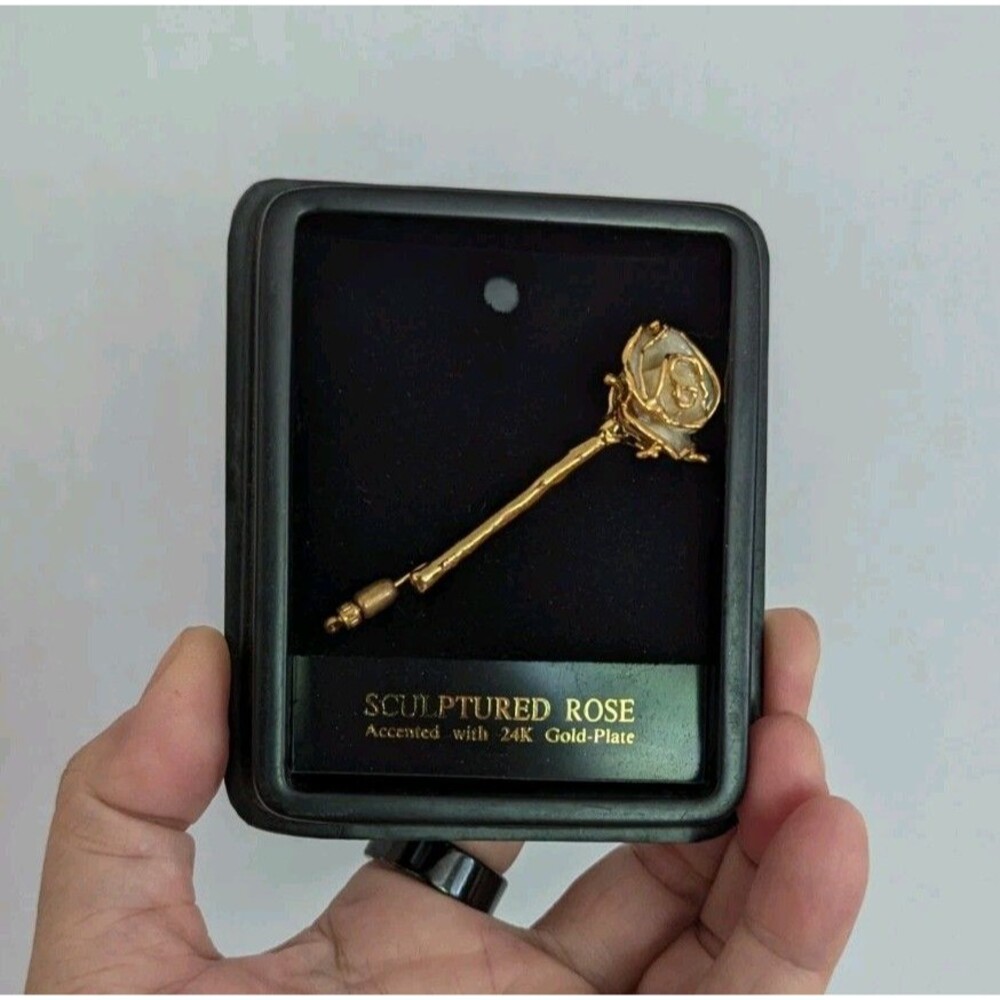 NOS Sculptured White Rose Lapel Pin 24K Gold Plated Vintage Classic Men Accent